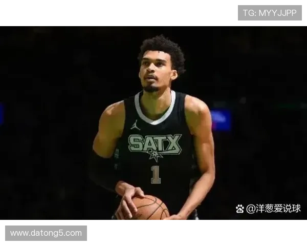 文班五年三亿顶薪留守马刺冲冠