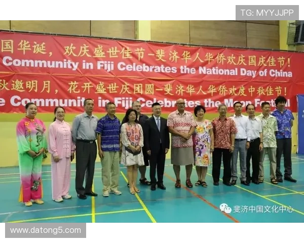 早报:天涯共此时 早报:天涯共此时